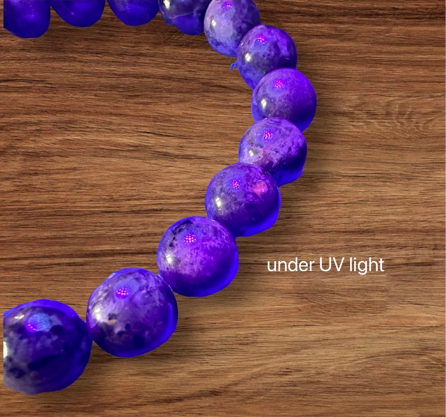 10MM Fluorescent Sodalte Gemstone Bracelet