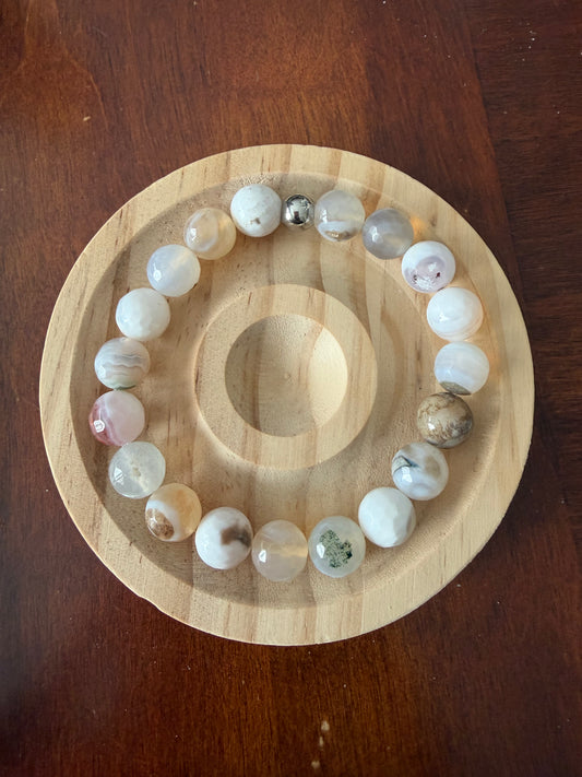 10MM White Agate Faceted Gemstones Stretch Bracelet